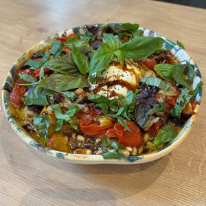 6527c77c 9443 48c8 82d9 1f1bf153ba32 300x300