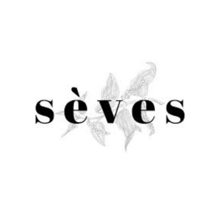 Frencci cest bien plus quune simple adresse cest un veritable lieu de vie ou se melent boulangerie patisserie epicerie fine traiteur et meme une selection caviste. Situe au coeur des Rives 4 768x768