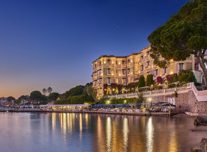 10 PERGOLA RESTAURANT PLAGE DE NUIT 300x220