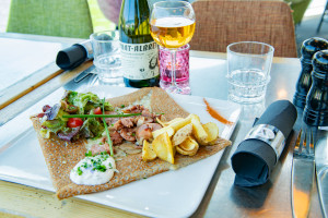 556384390 1367494745383600 5800780387802942566 n 300x200