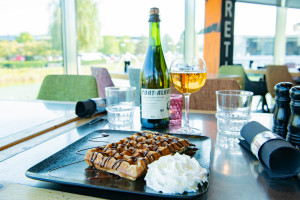 568343706 1388916549908086 6859107997986480957 n 300x200