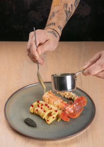 Derriere 2025 3 1 214x300